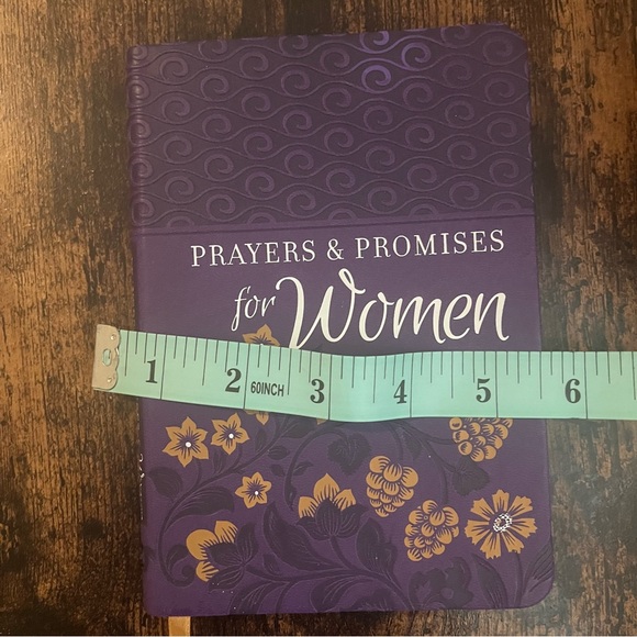 Prayers & Promises for Women Broadstreet Publishing Purple Gold - Picture 6 of 6